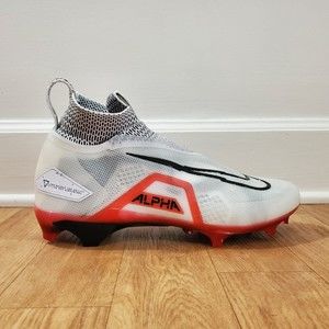 Nike Alpha Menace Elite 3 Mid Football Cleats